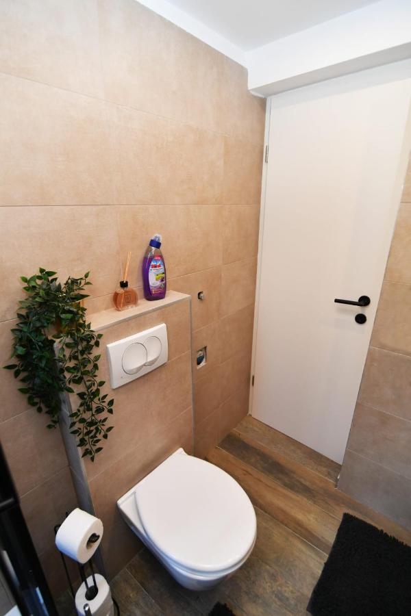 Nicole Apartment Rijeka Eksteriør bilde